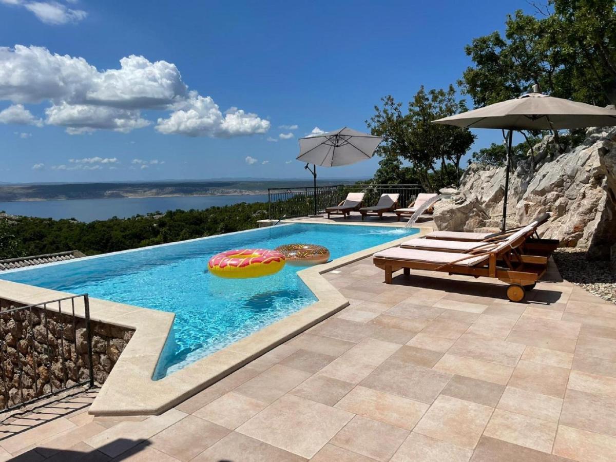 Lovely Holiday Home In Starigrad Exterior photo